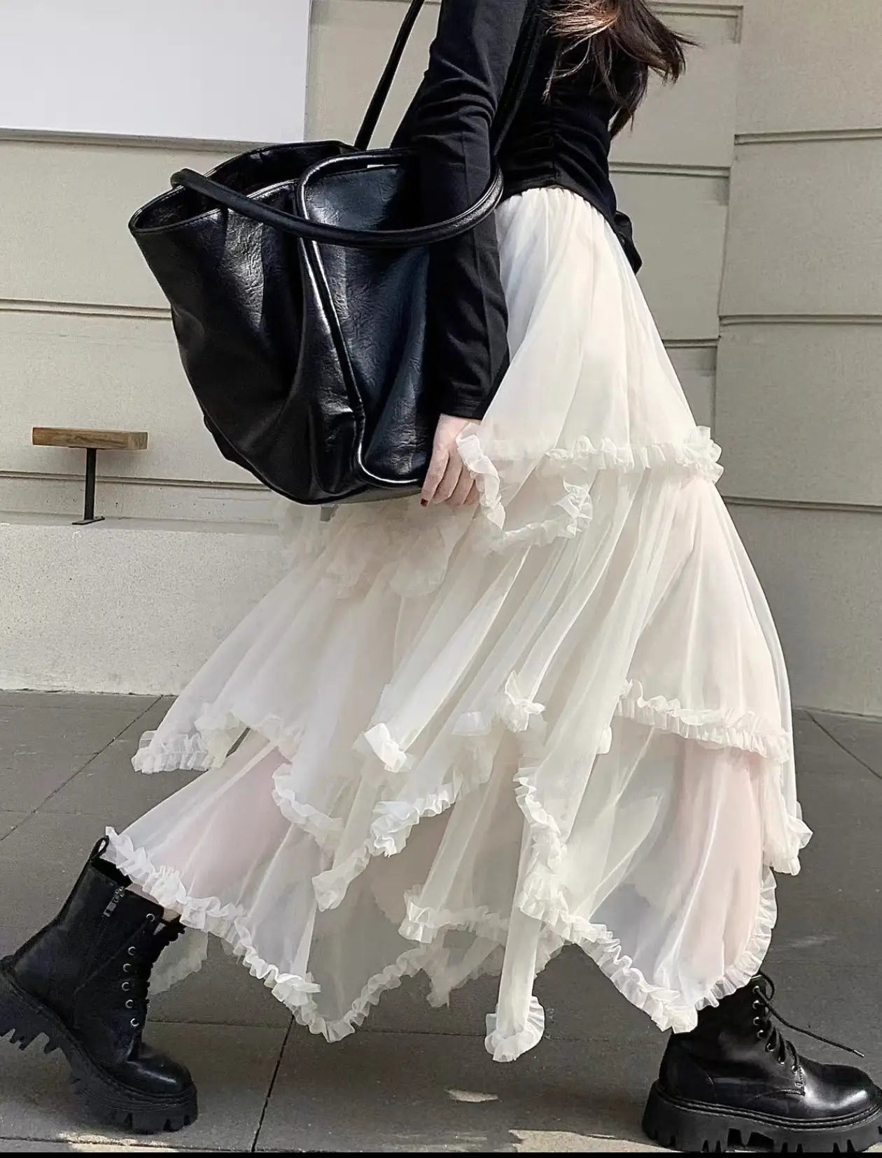 Super fairy laminated fungus edge mesh cake skirt 2025 autumn and winter new irregular fluffy skirt women